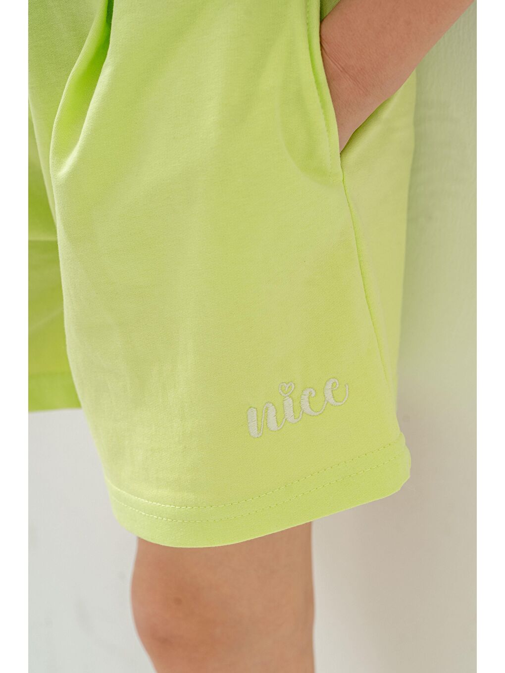 Yeşil Nice Nakışlı Kız Çocuk Şort-9