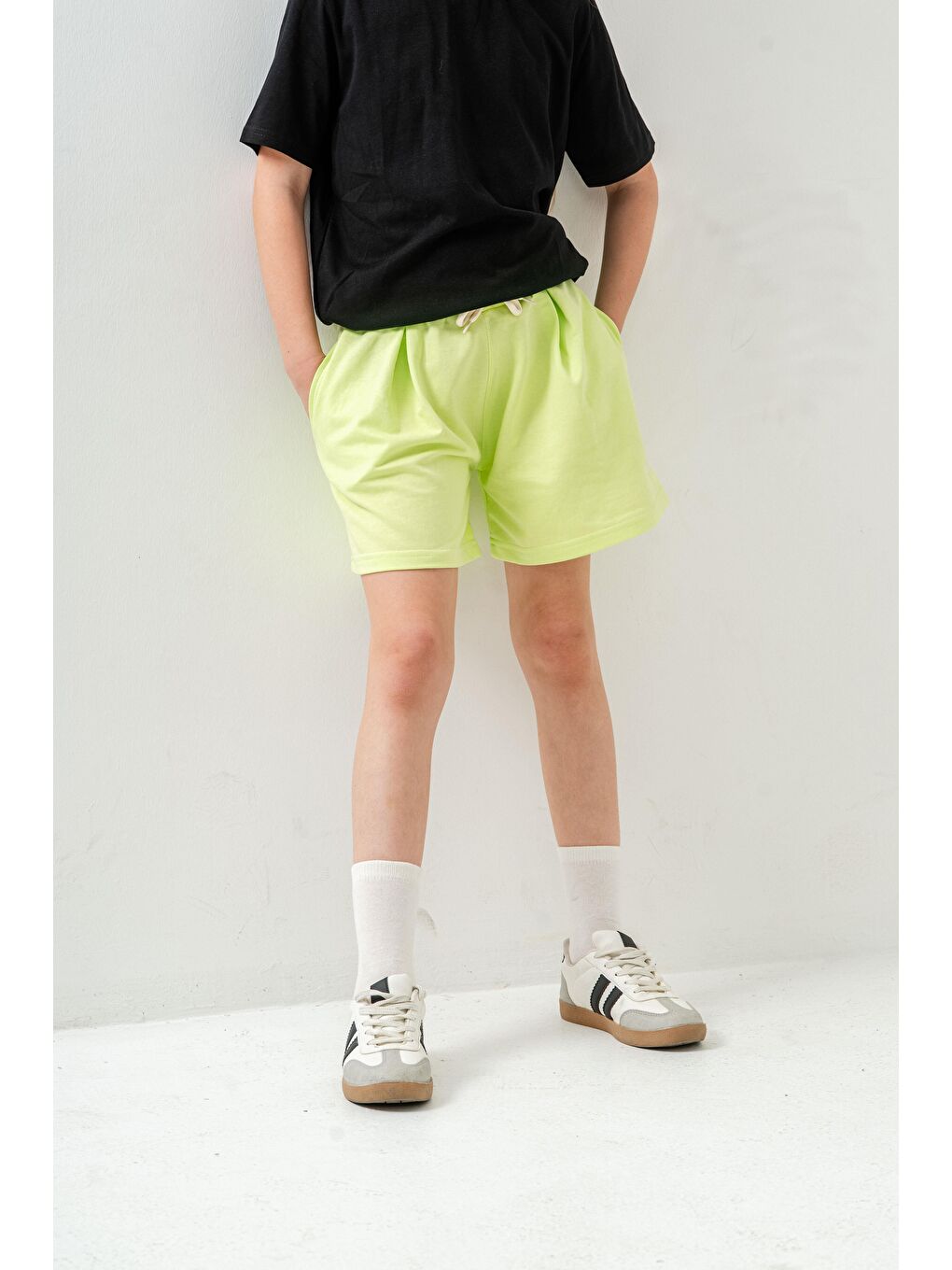 Yeşil Nice Nakışlı Kız Çocuk Şort-10