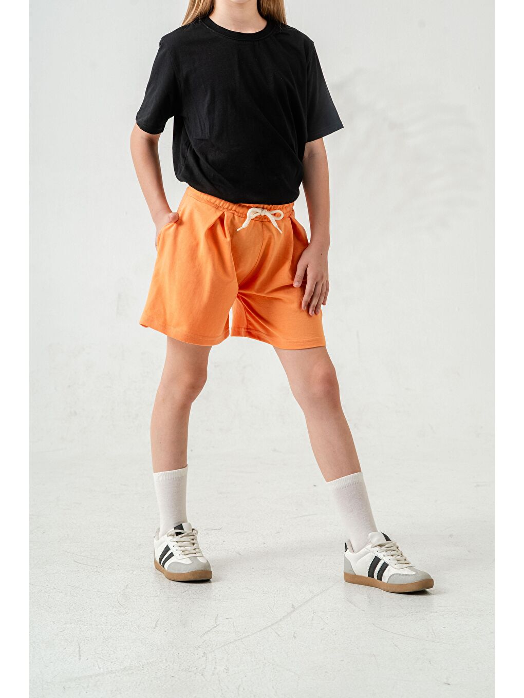 Turuncu Nice Nakışlı Kız Çocuk Şort-4