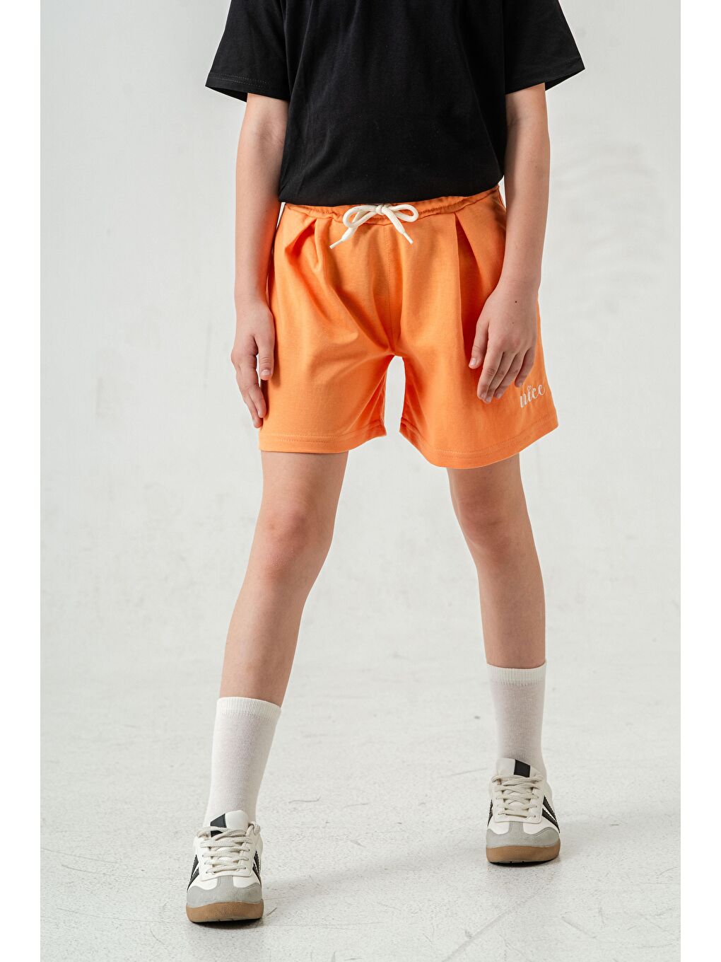 Turuncu Nice Nakışlı Kız Çocuk Şort-5