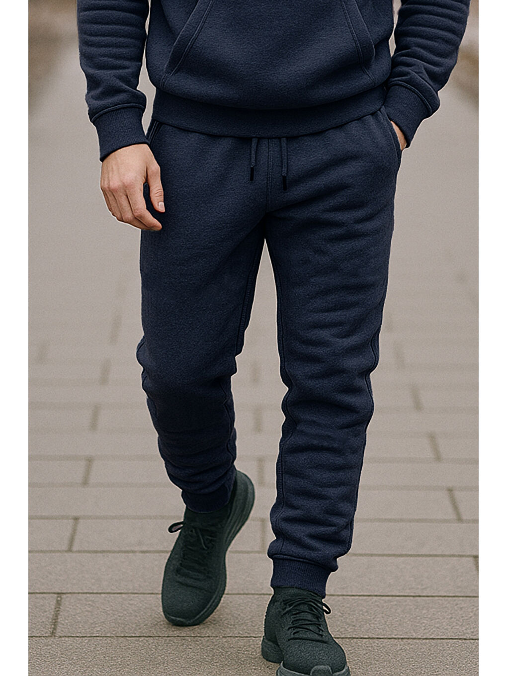 Erkek Paçası ve Beli Lastikli Üç İplik Şardonlu Eşofman Altı 0341 Lacivert-1