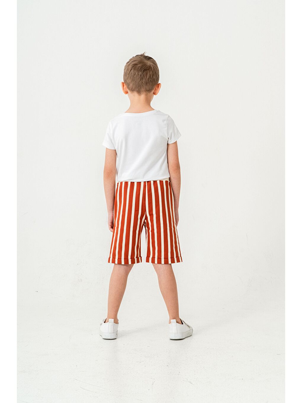 Kahverengi Tüm Alan Çizgili Yengeç Baskılı Erkek Çocuk Şort-4