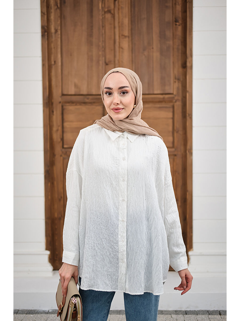 Kadın Pul Detaylı Kendinden Desen Gömlek Beyaz-1