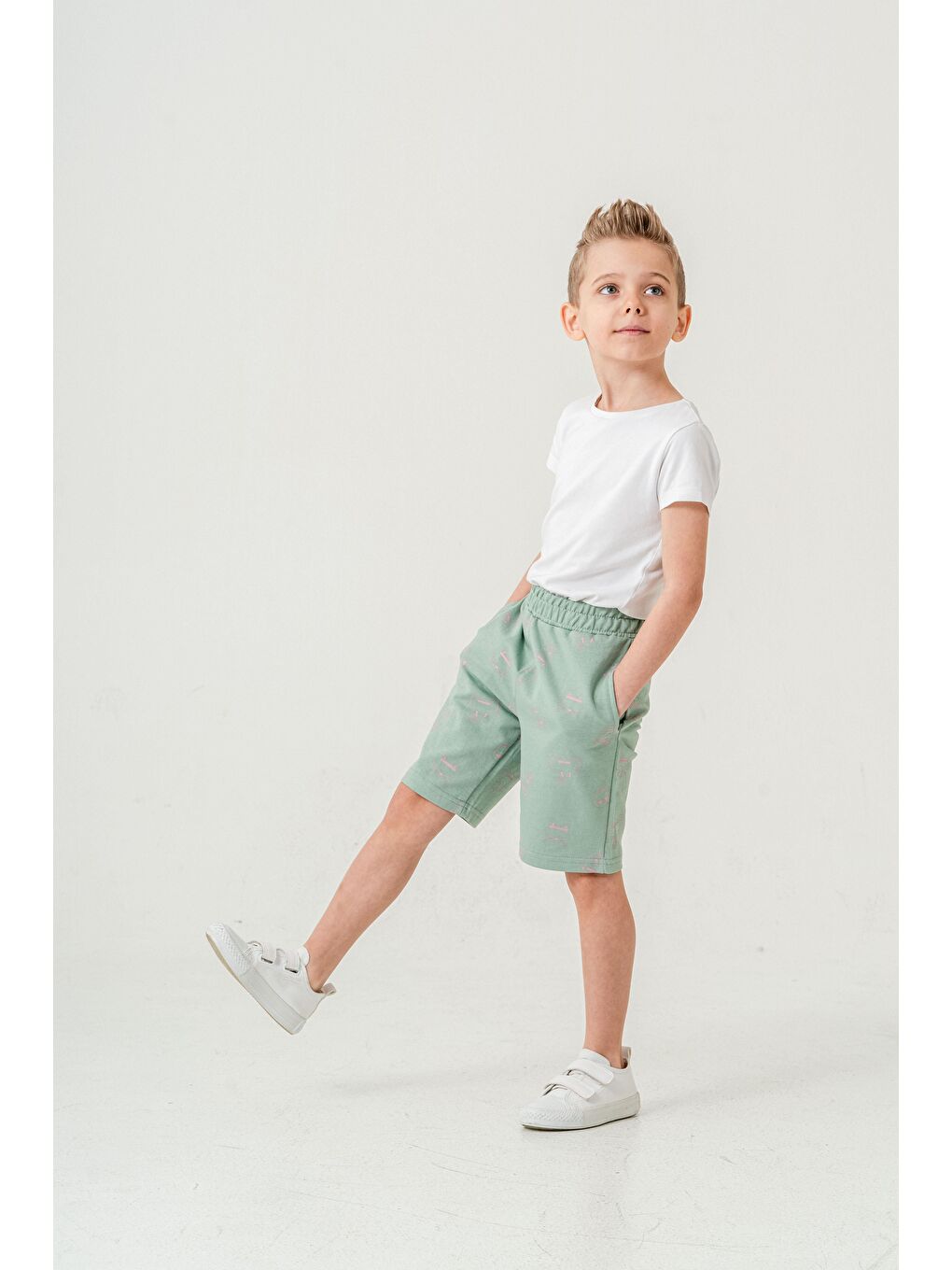 Yeşil Tüm Alan Kedi Baskılı Erkek Çocuk Şort-2