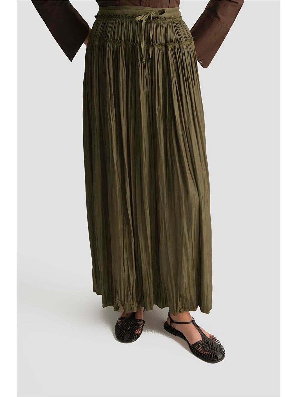 Kırışık Efektli Saten Etek Yağ Yeşili-2