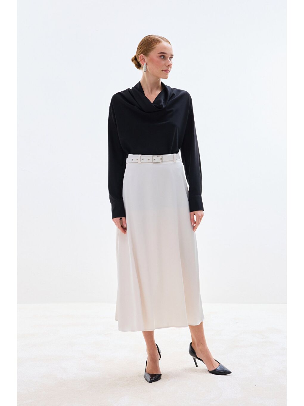 Bej Kemerli Saten Etek - Taş-3