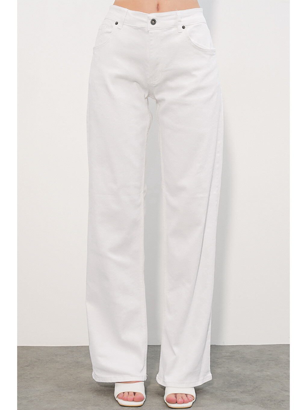 Kadın Geniş Paça Pul Detaylı Jean Pantolon 30124 - Beyaz-1
