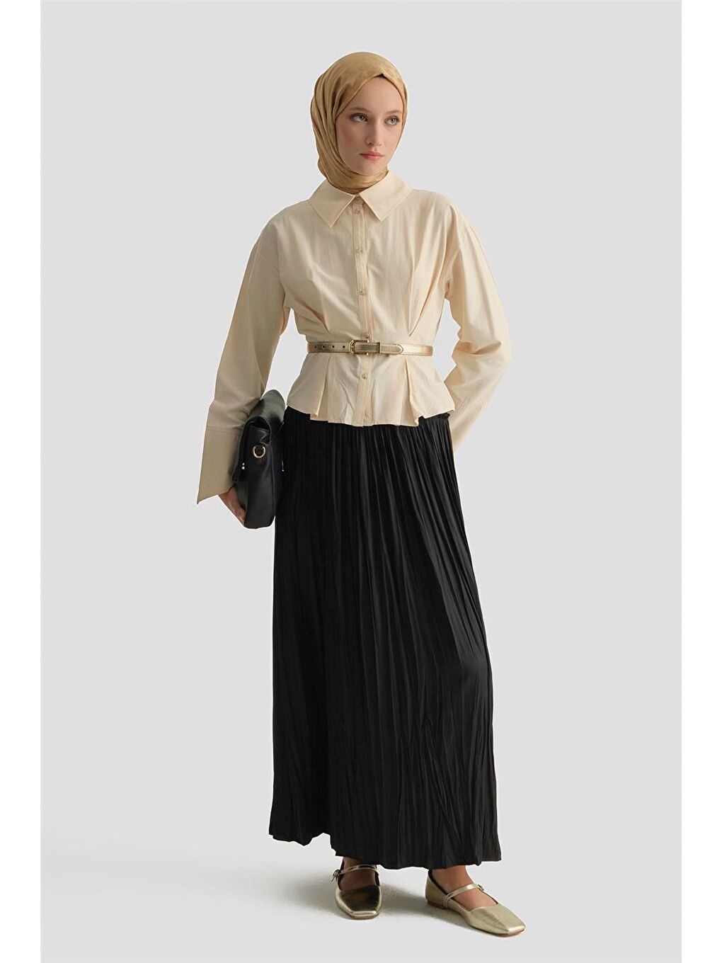 Kırışık Efektli Saten Etek Siyah-1