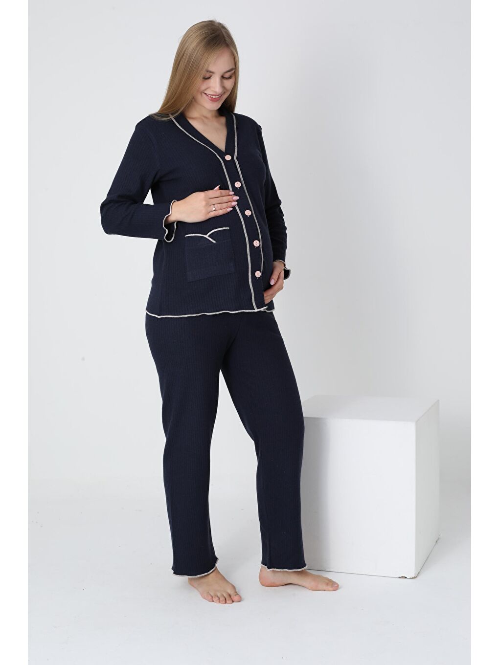 Lacivert Önden Düğmeli Ayarlanabilir Bel Kol ve Paça Fırfır Detaylı Hamile Pijama Takımı-3