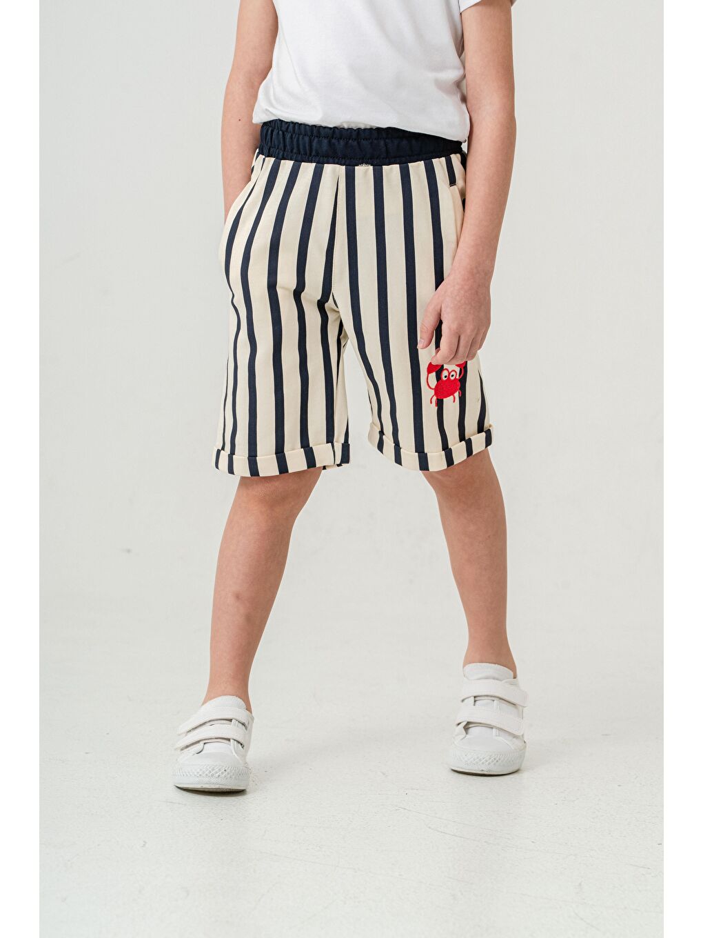 Lacivert Tüm Alan Çizgili Yengeç Baskılı Erkek Çocuk Şort-3
