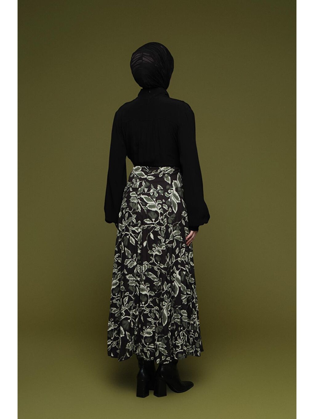 Çiçek Desenli Kırışık Görünümlü Etek Yeşil-4