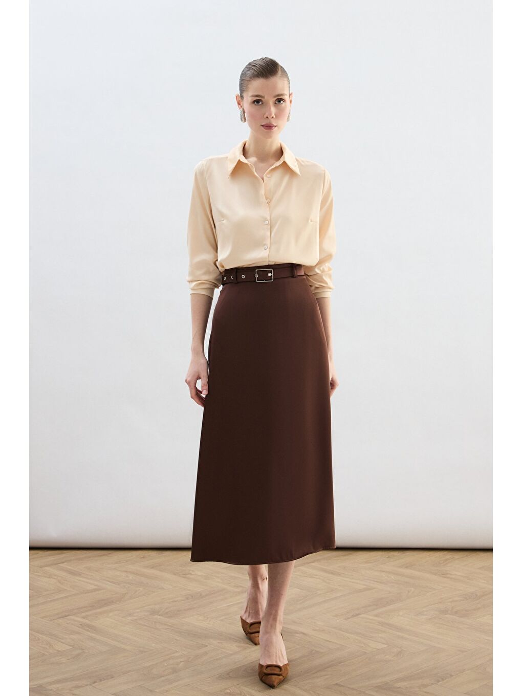 Kahverengi Kemerli Saten Etek - Kahve