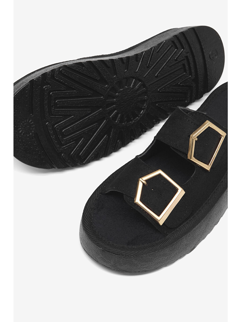 Kadın Siyah Rahat Kalıp Yüksek Taban Tokalı Terlik-1