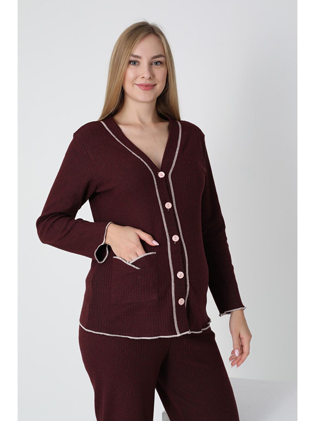 Bordo Önden Düğmeli Ayarlanabilir Bel Kol ve Paça Fırfır Detaylı Hamile Pijama Takımı-4