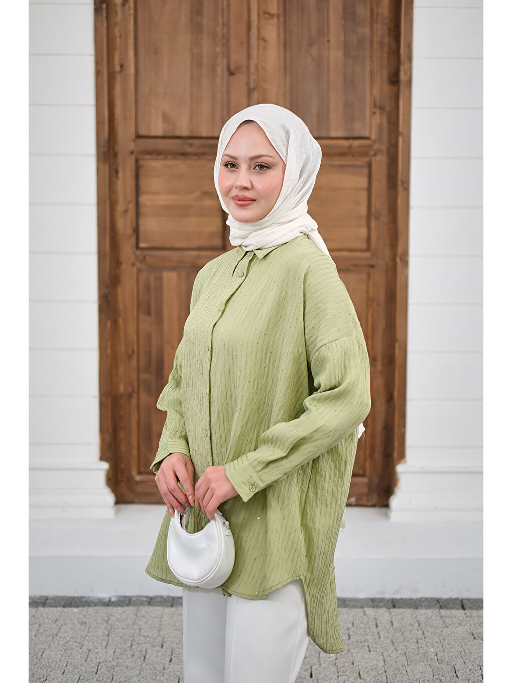 Kadın Pul Detaylı Kendinden Desen Gömlek Fıstık Yeşil-2