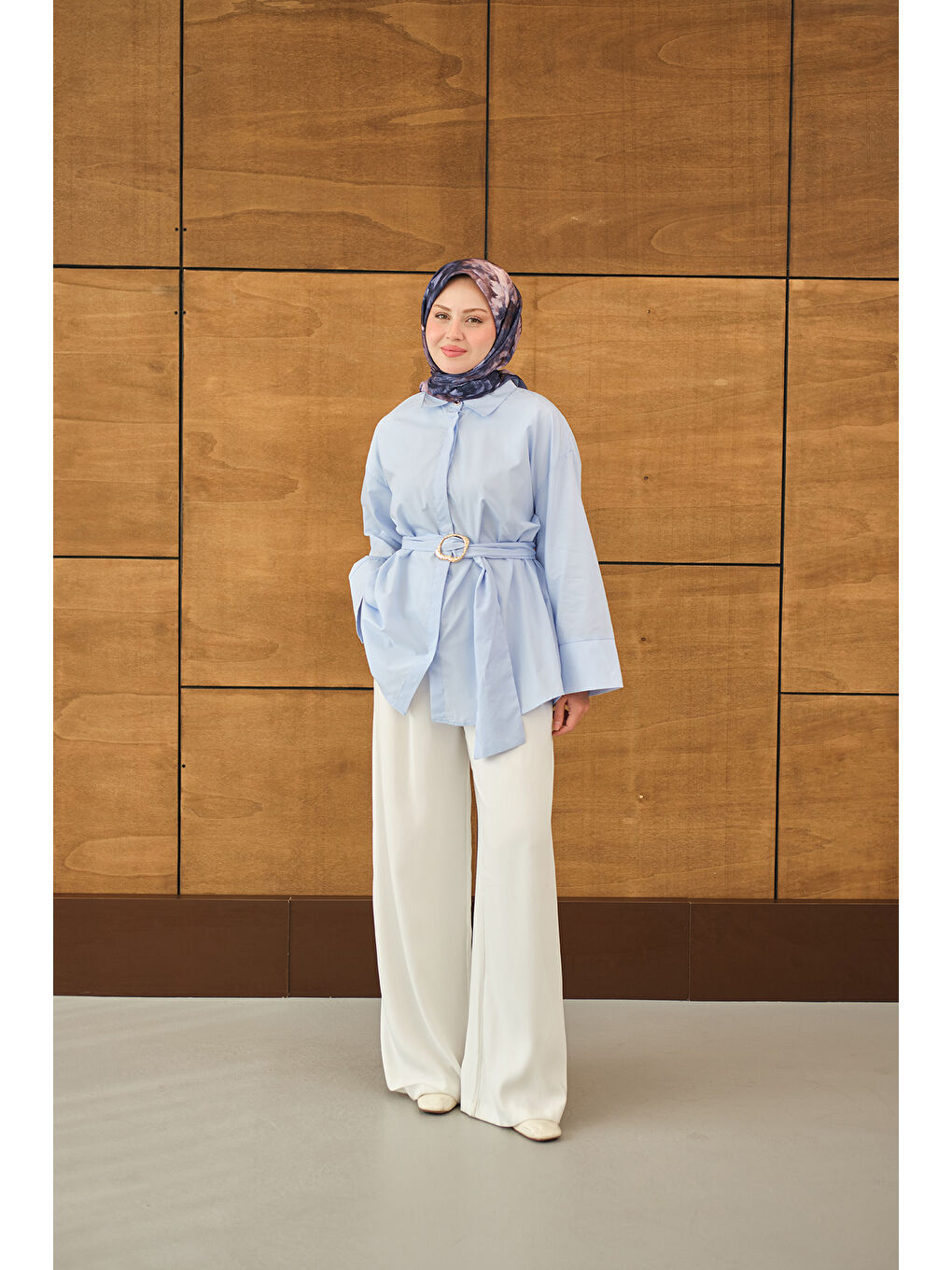 Kadın Toka Detaylı Uzun Kuşaklı Gömlek Bebe Mavi-1