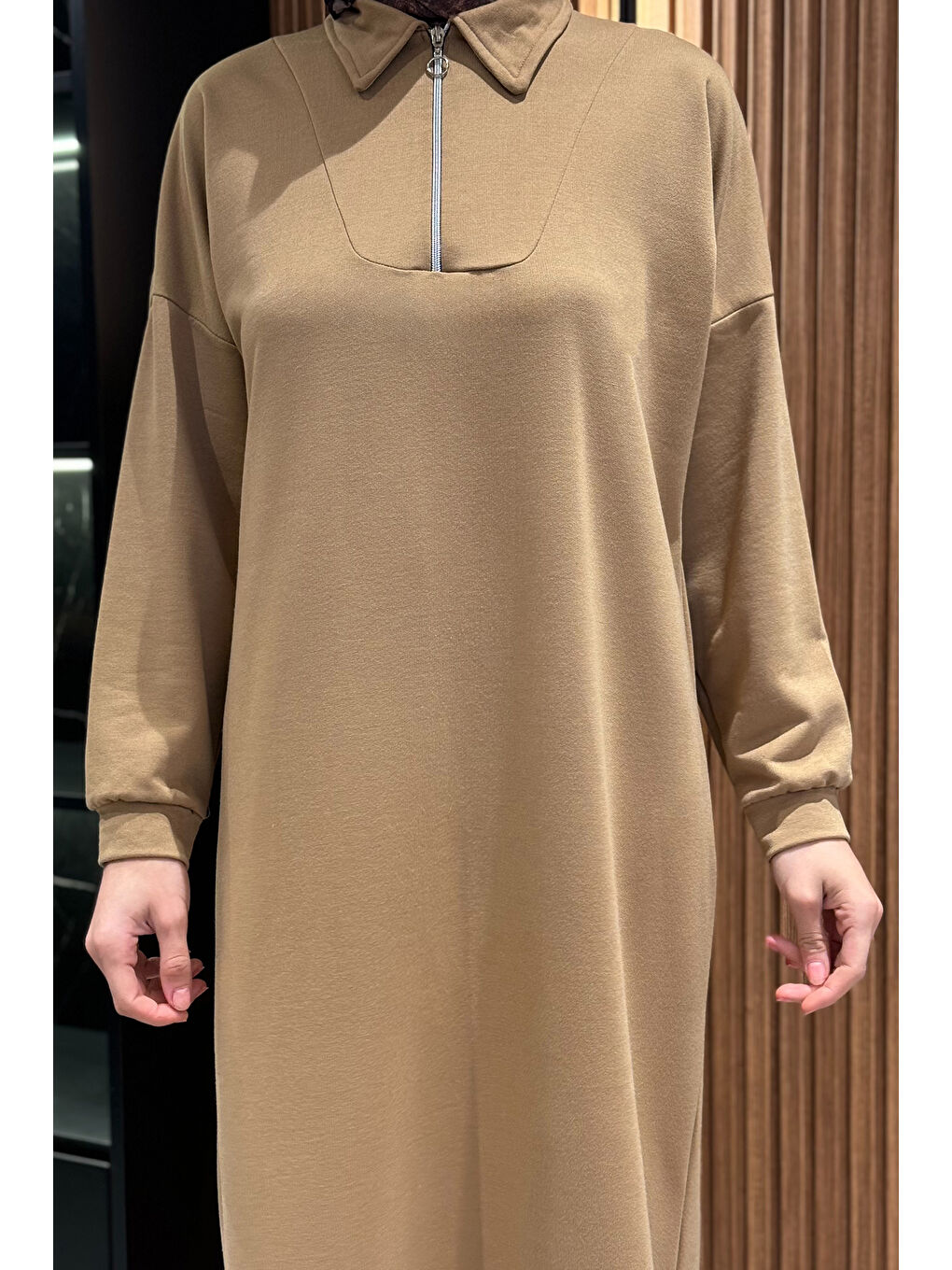 Bej Yarım Fermuarlı Tesettür Elbise-5