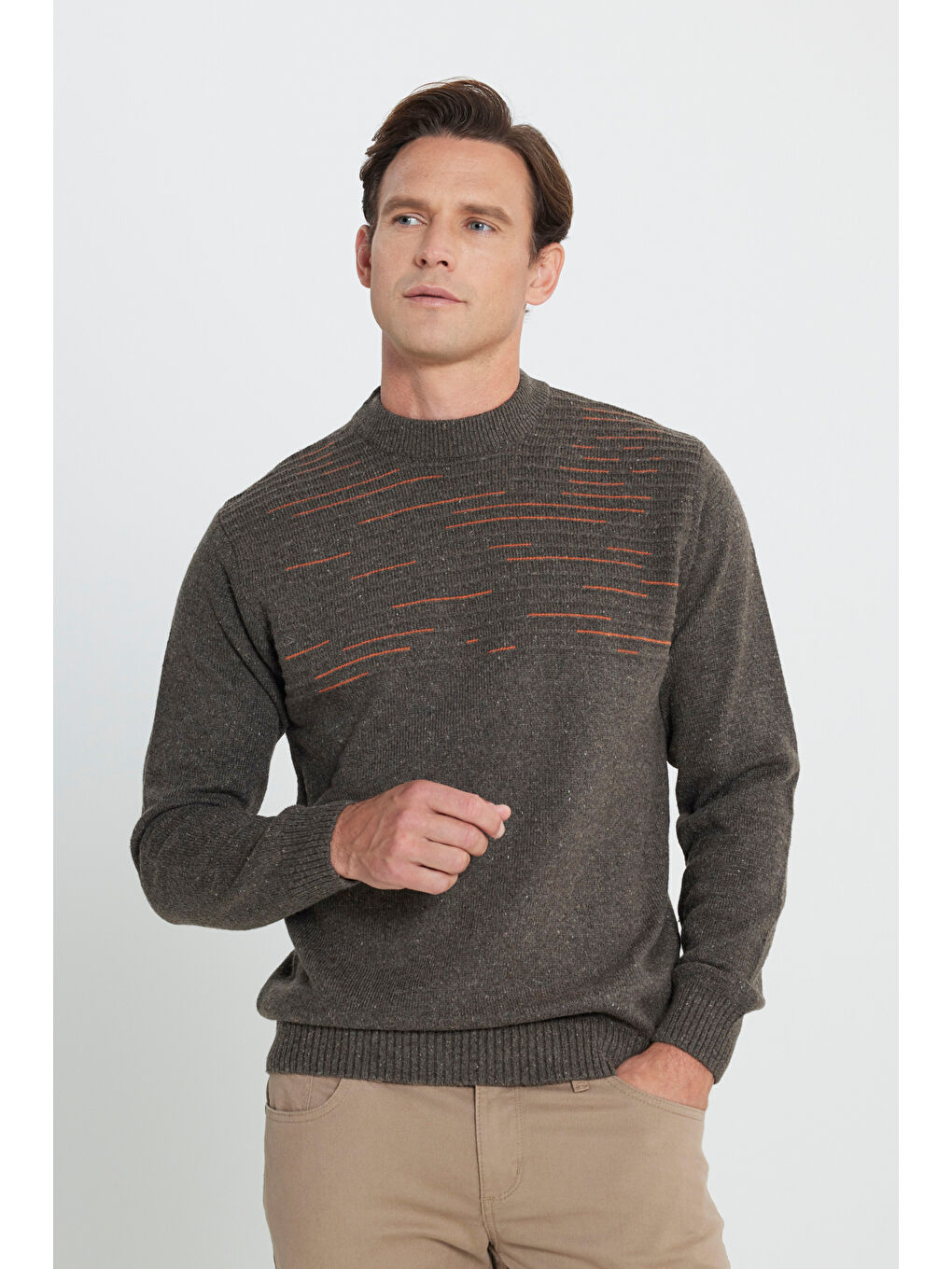 Kahverengi Erkek Sütlü Kahve-Turuncu Standart Fit Normal Kesim Bisiklet Yaka Triko Kazak