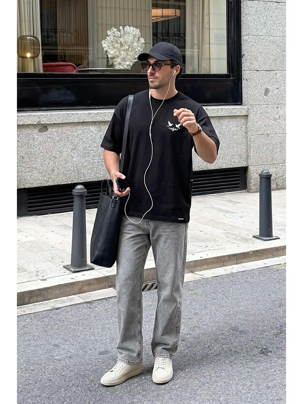 Erkek Oversize Fermuar Detaylı Minimal Nakışlı T-Shirt Siyah-2