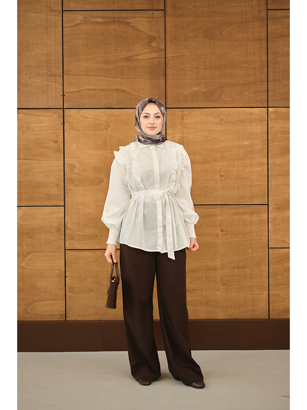 Kadın Fırfır Detaylı Gömlek Beyaz-1