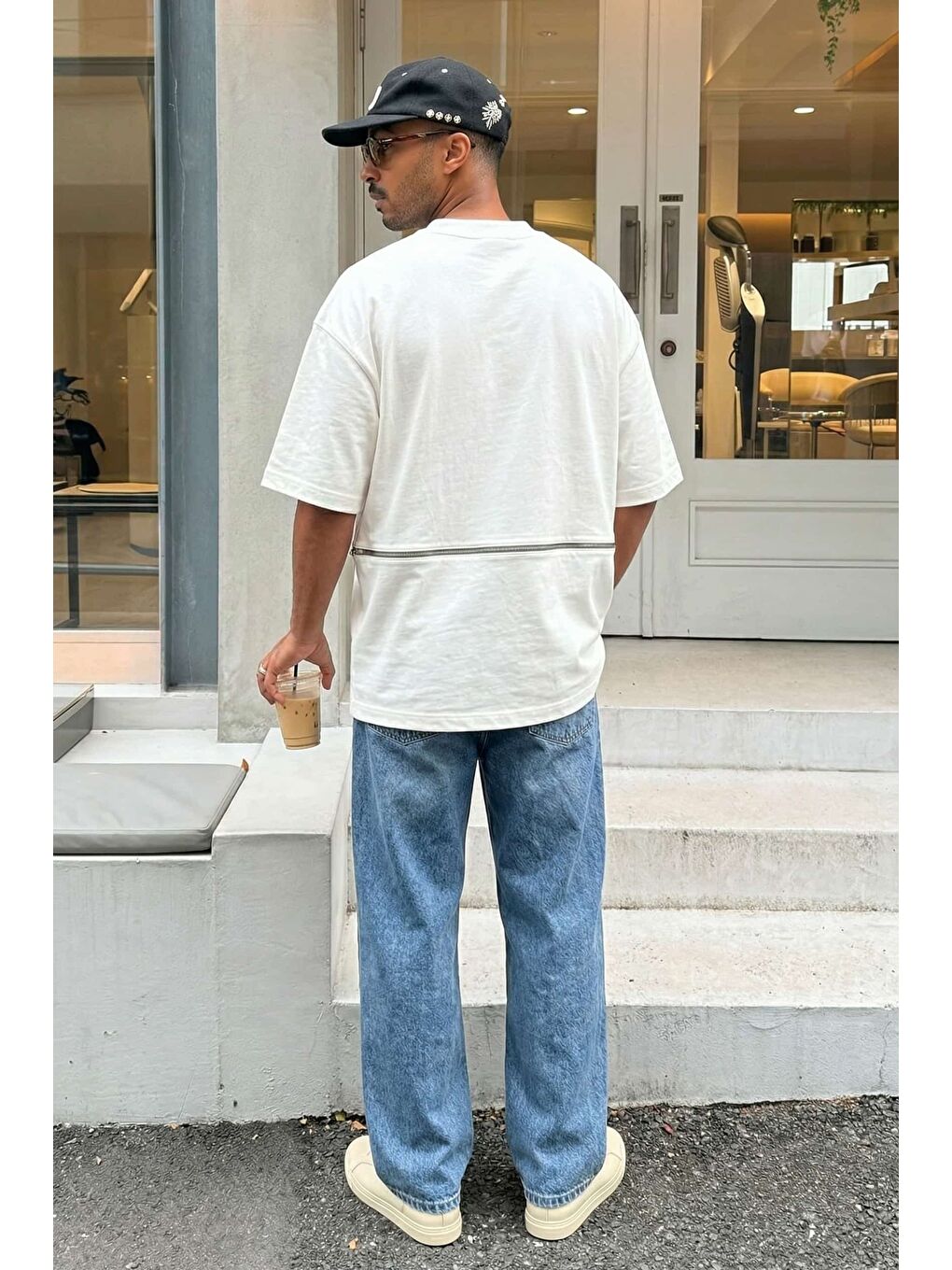 Erkek Oversize Fermuar Detaylı Minimal Nakışlı T-Shirt Ekru-3