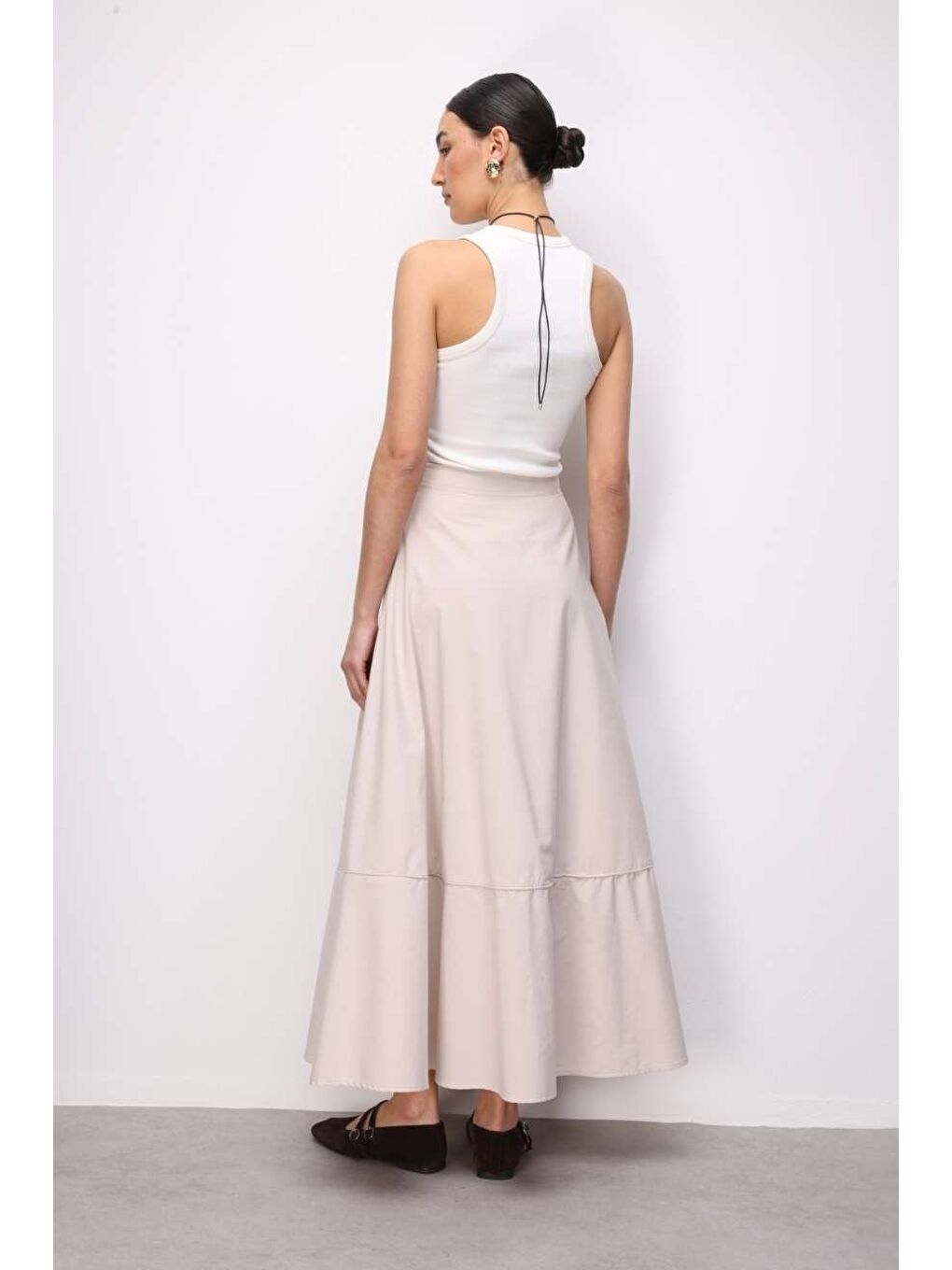 Pamuklu Evaze Volanlı Maksi Bej Rengi Etek-4