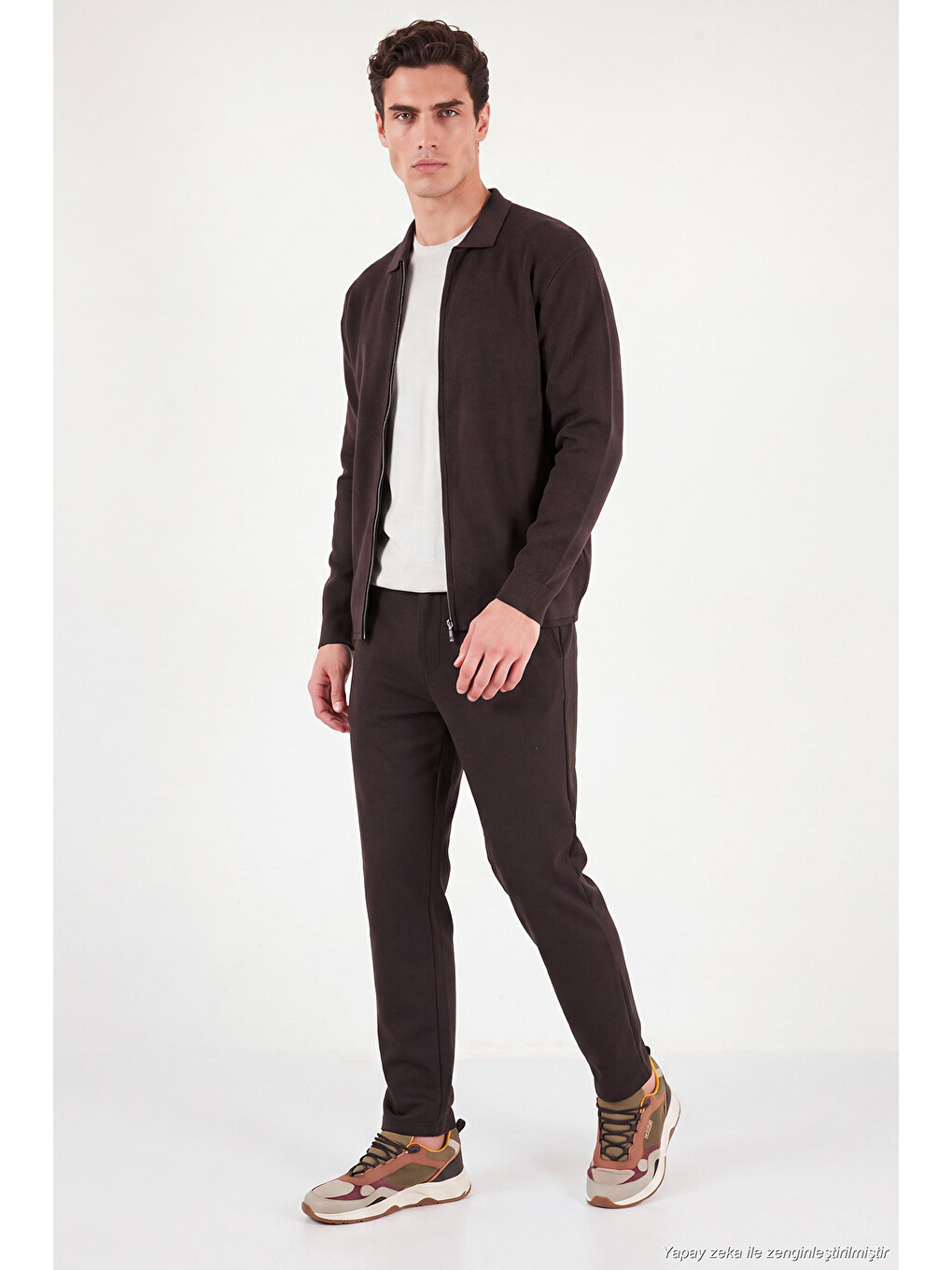 Kahverengi Regular Fit Düz Paça Bağlamalı Pantolon 6843700-1