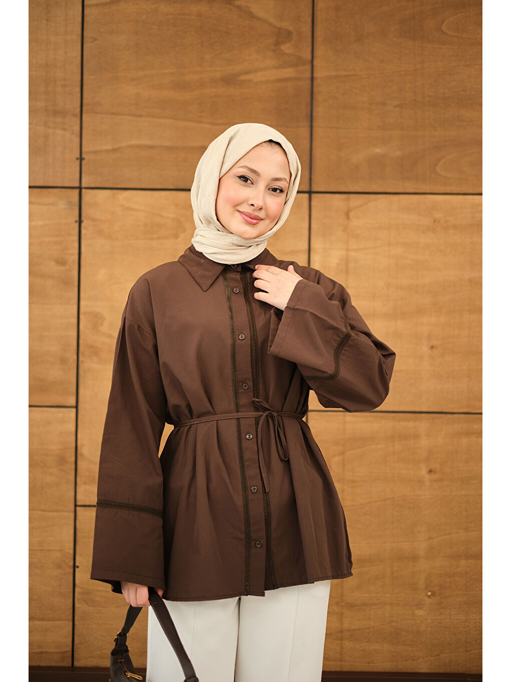 Kadın Dantel Detay Bel Bağlamalı Gömlek Kahverengi