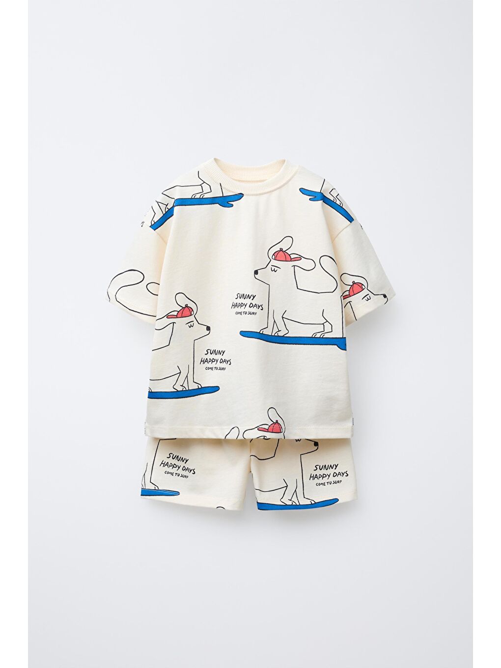 Erkek Çocuk Pamuklu Ekru Sörf Köpek Desenli T-Shirt Ve Şort Eşofman Takım - Oversize Rahat Kalıp