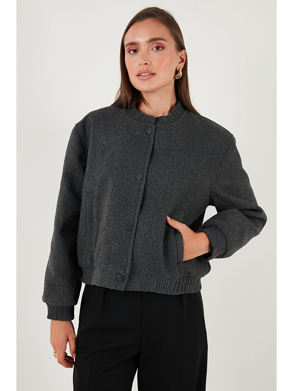 Antrasit Loose Fit Sıfır Yaka Çıtçıtlı Kaşe Kısa Mont 6810178-1