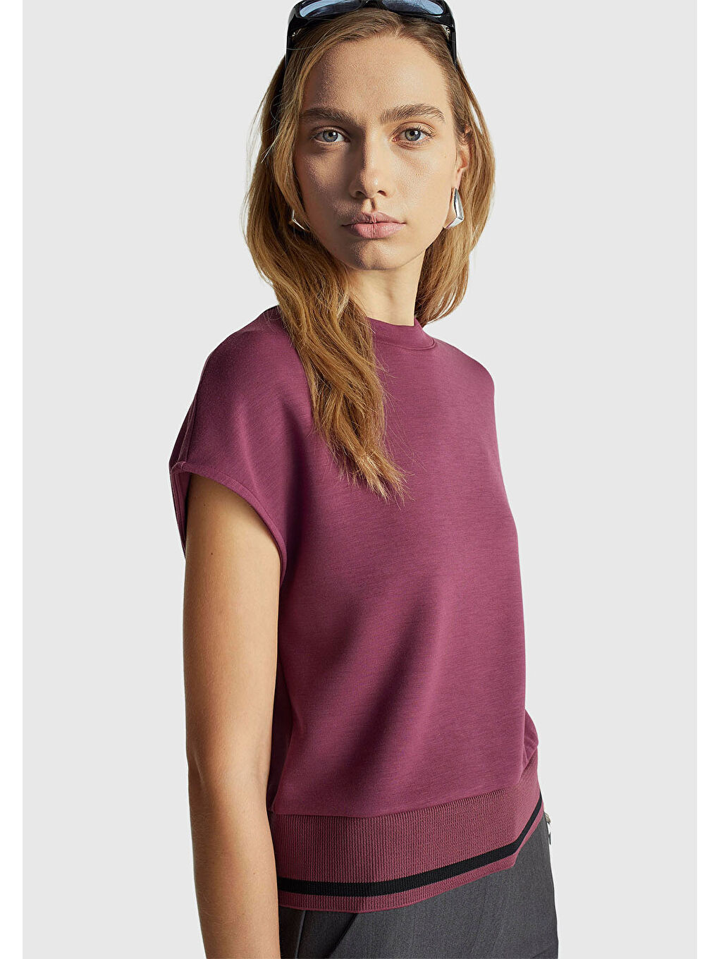 Kadın Mürdüm Modal Karışımlı Beli Çizgi Detaylı Kolsuz Sweatshirt