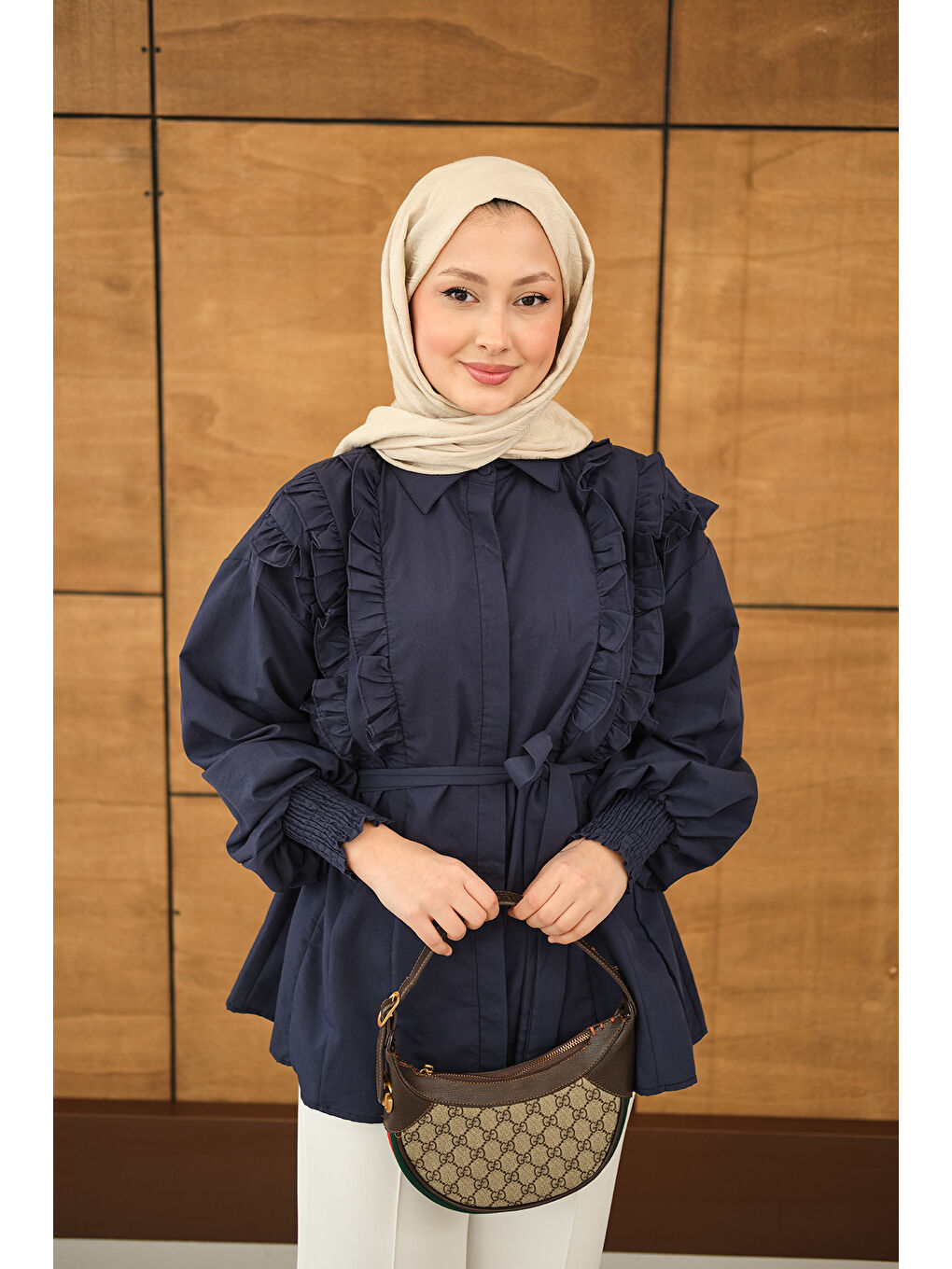 Kadın Fırfır Detaylı Gömlek Lacivert-3