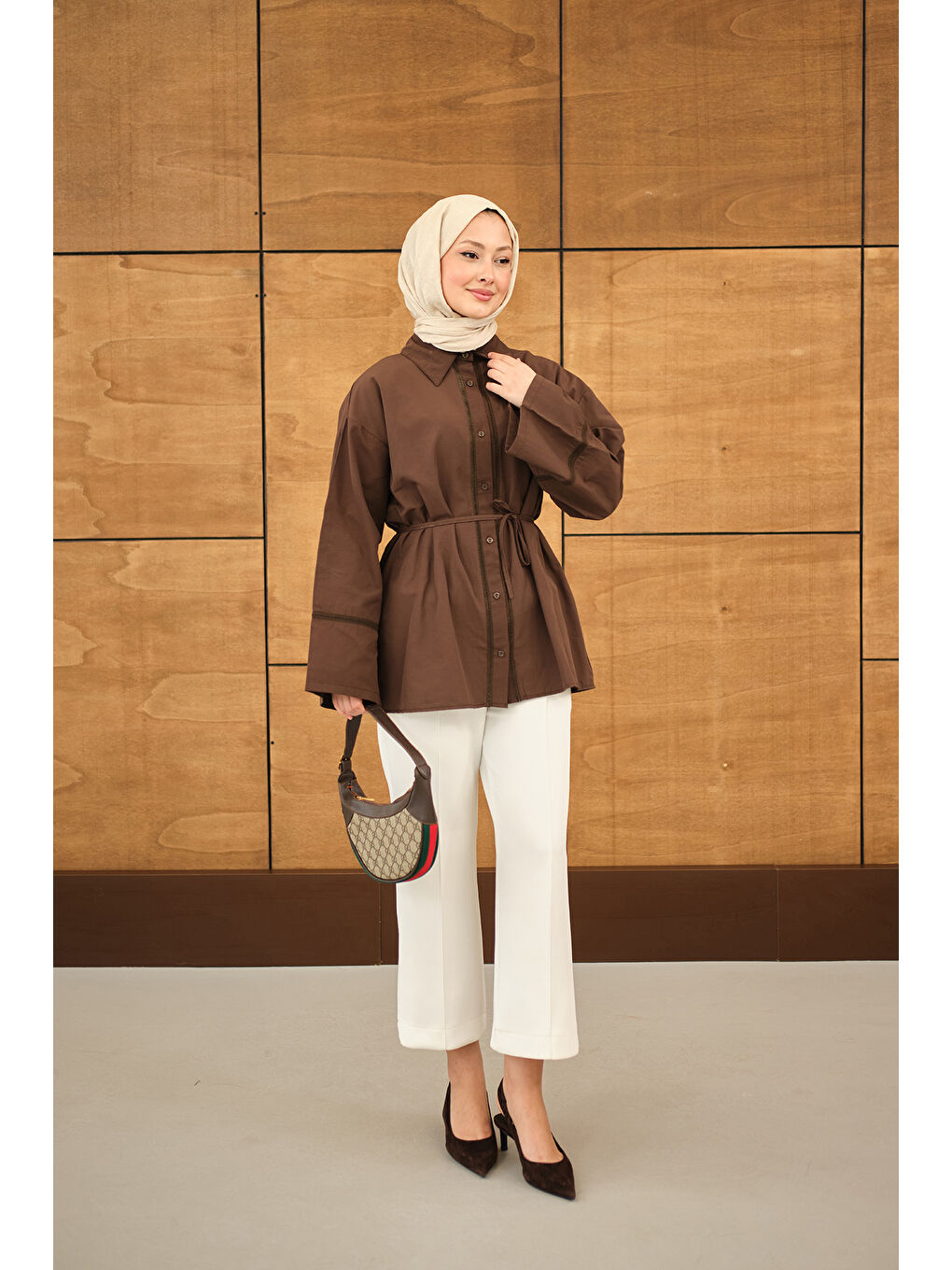 Kadın Dantel Detay Bel Bağlamalı Gömlek Kahverengi-3