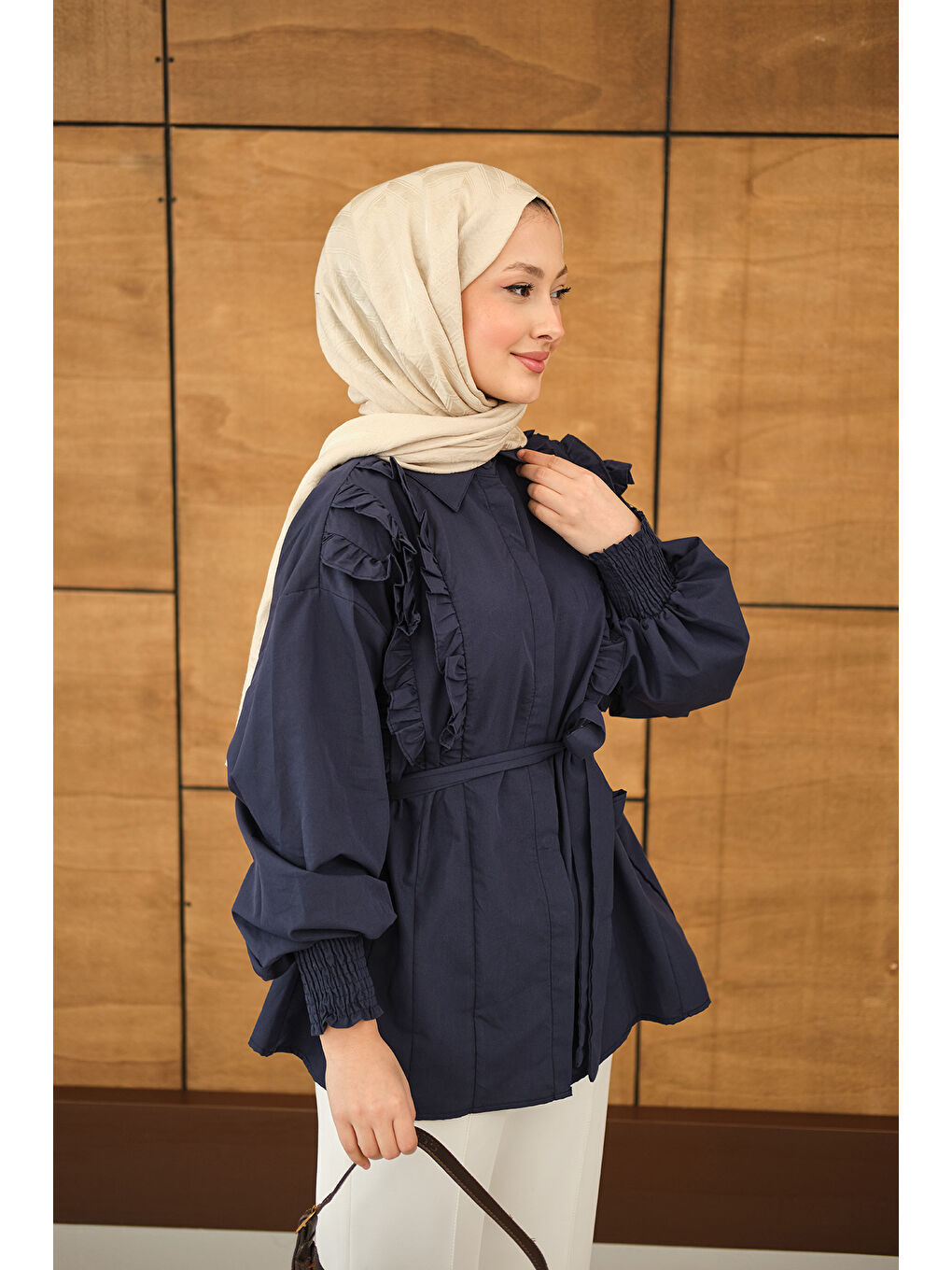 Kadın Fırfır Detaylı Gömlek Lacivert-4