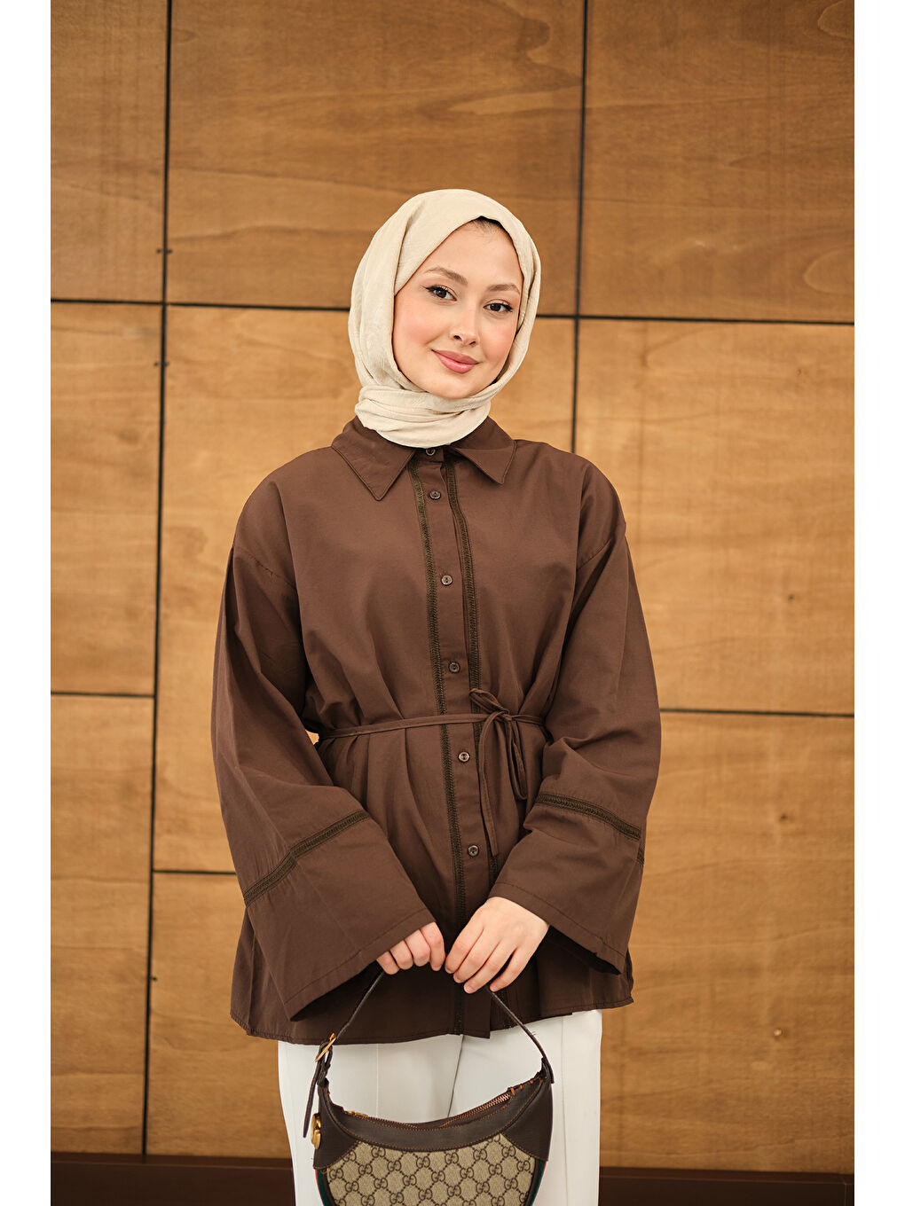 Kadın Dantel Detay Bel Bağlamalı Gömlek Kahverengi-4