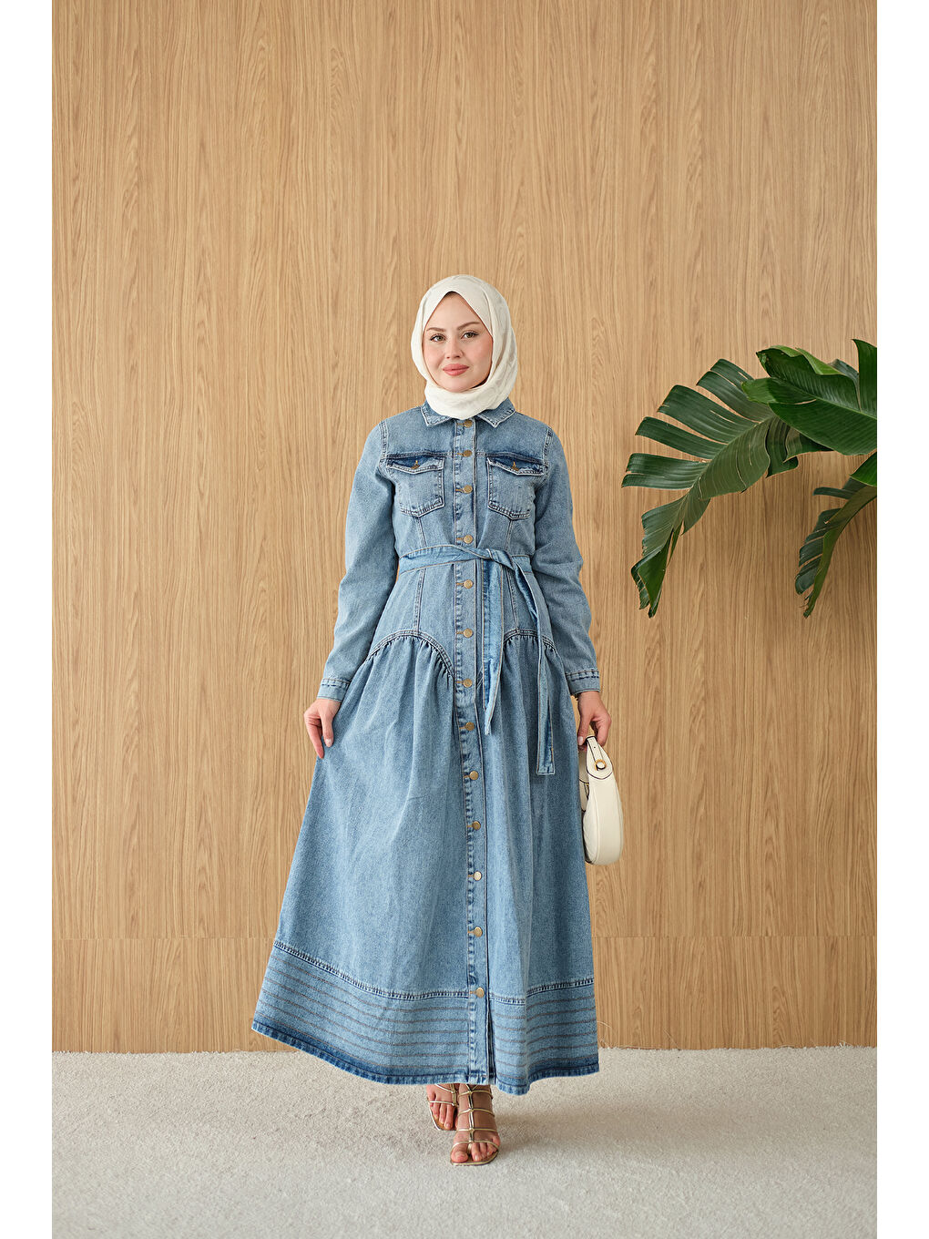 Kadın Çift Cepli Bel Büzgü Ve Dikiş Detay Boydan Düğmeli Jean Elbise Buz Mavi-1