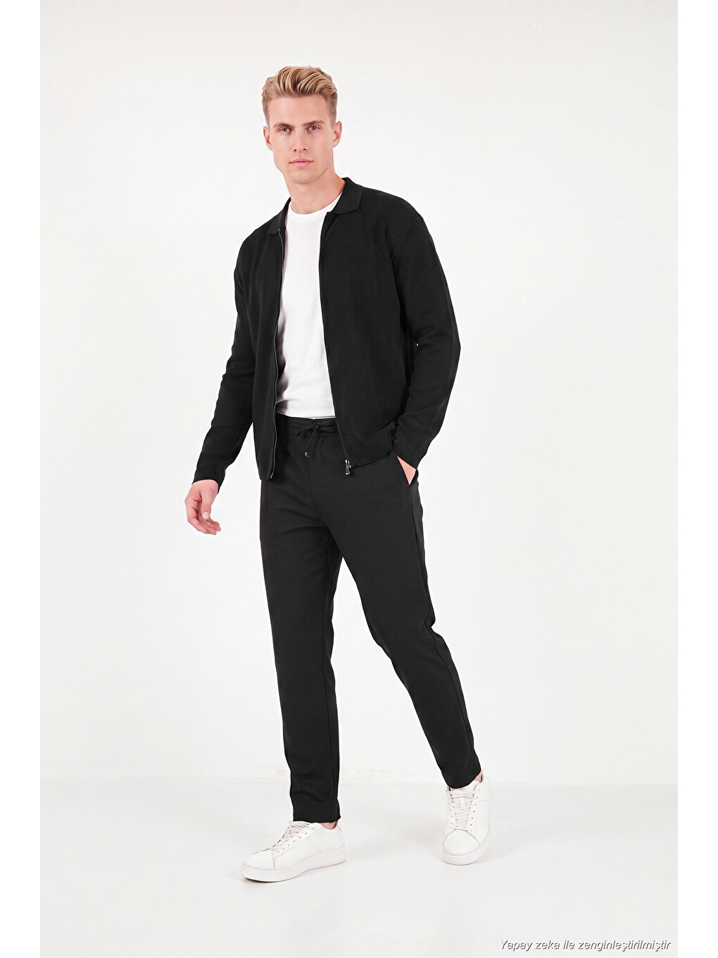 Siyah Regular Fit Düz Paça Bağlamalı Pantolon 6843700-1