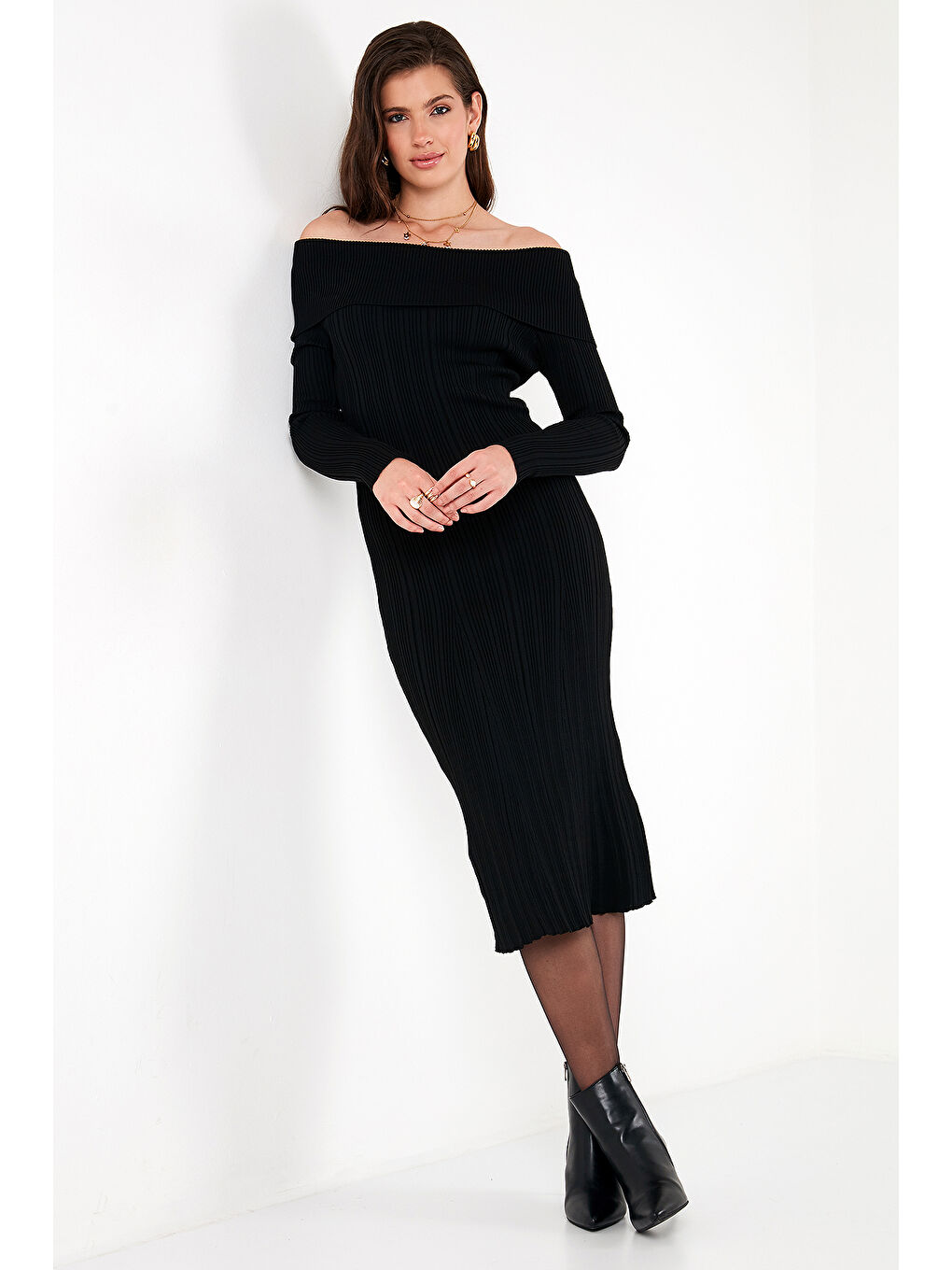 Siyah Premium Fitilli Carmen Yaka Slim Fit Midi Boy Triko Elbise 680EL00033-2