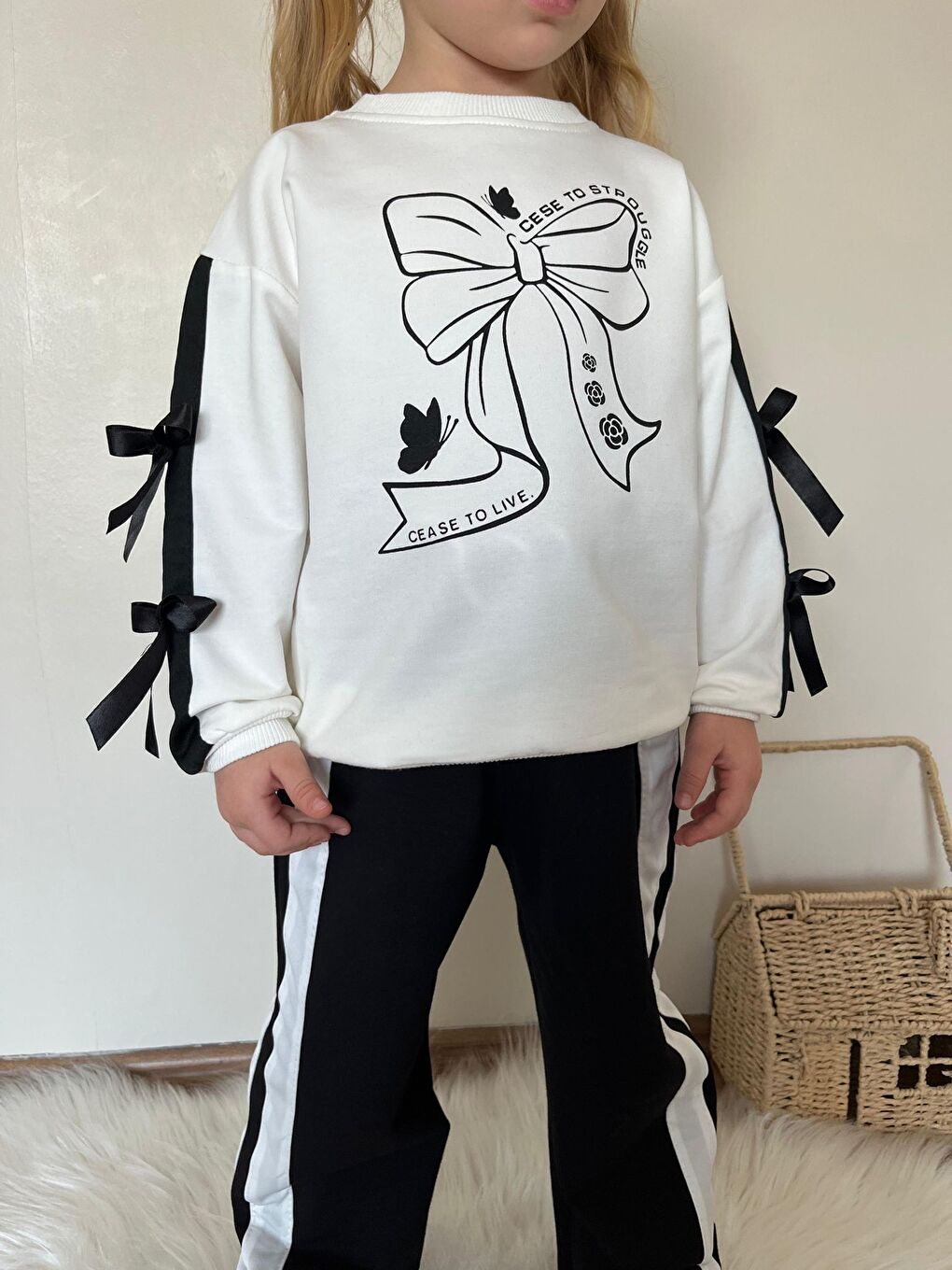 Beyaz Kız Çocuk Şerit Detaylı Kurdela Baskı Eşofman Takım-2