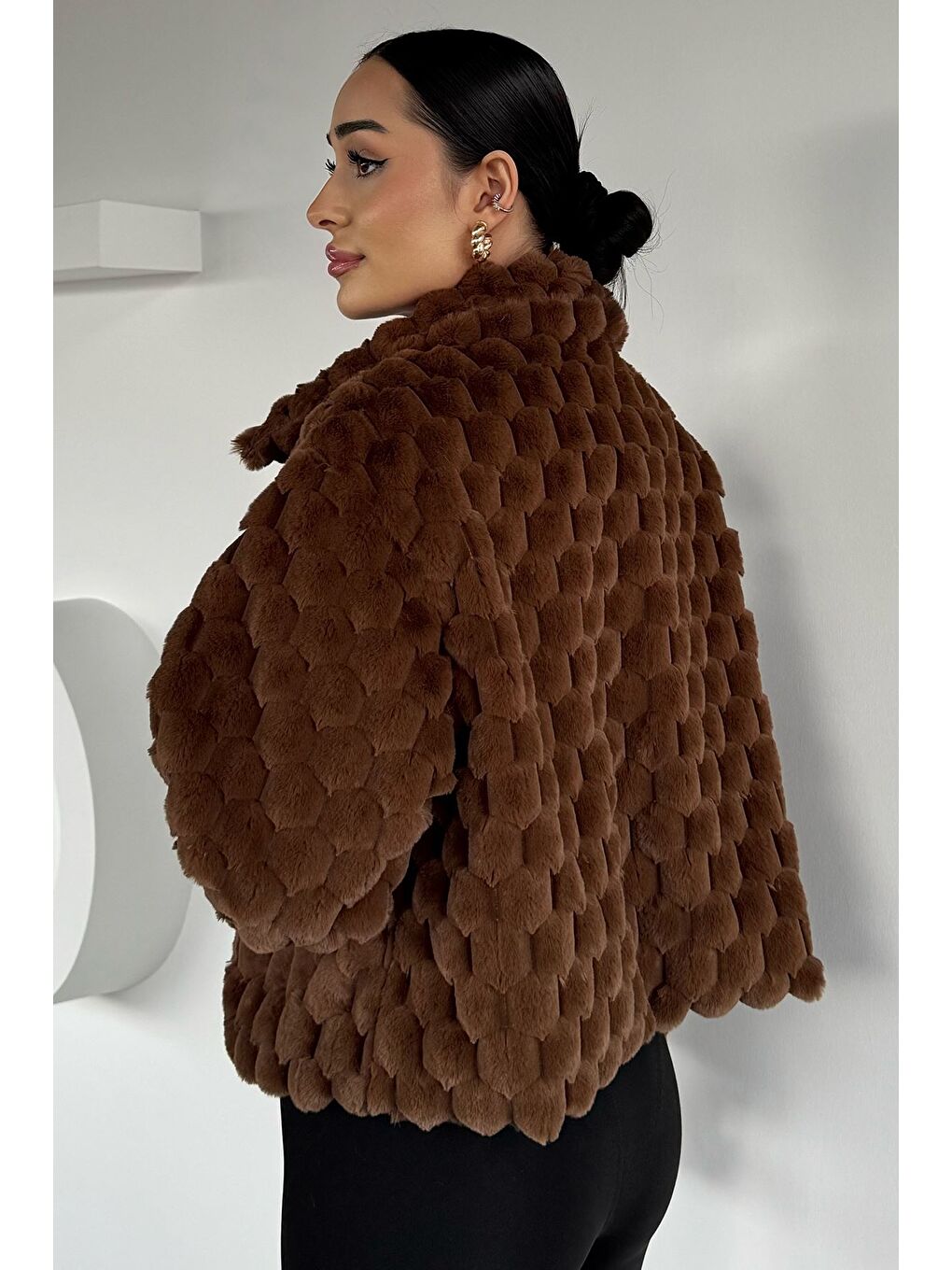 Kahverengi Kadın İç Astarlı Pelüş Mont-3