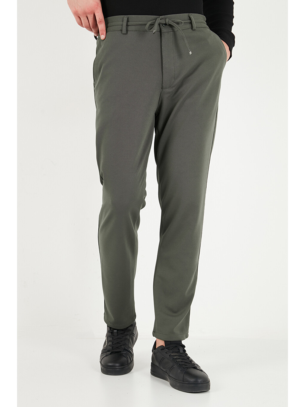Haki Regular Fit Düz Paça Bağlamalı Pantolon 6843700-4