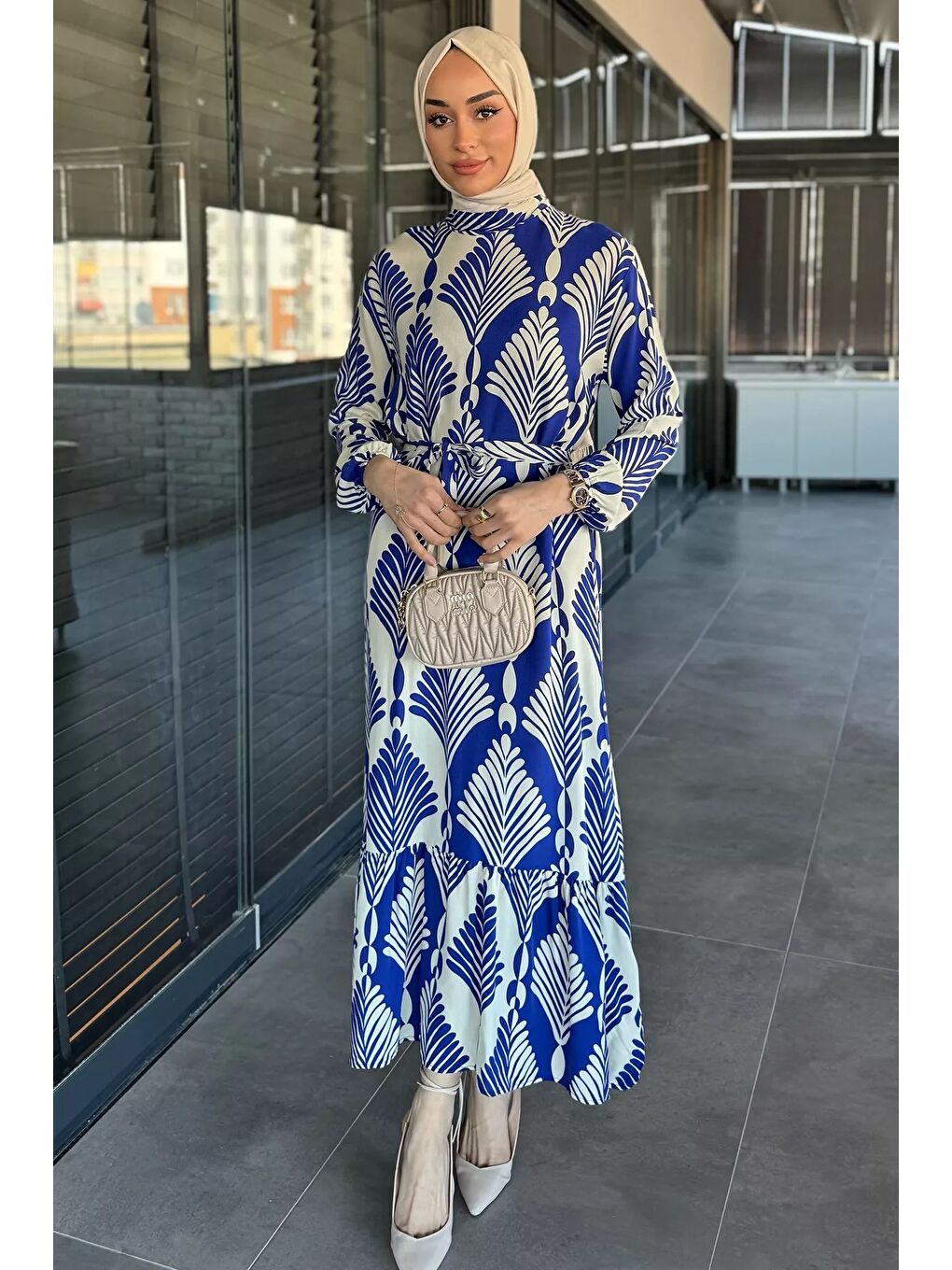 Mavi Desenli Bel Kuşaklı Tesettür Viskon Elbise-2