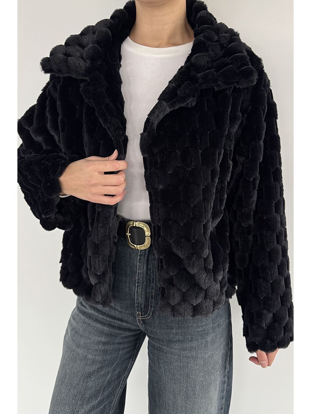 Siyah Kadın İç Astarlı Pelüş Mont