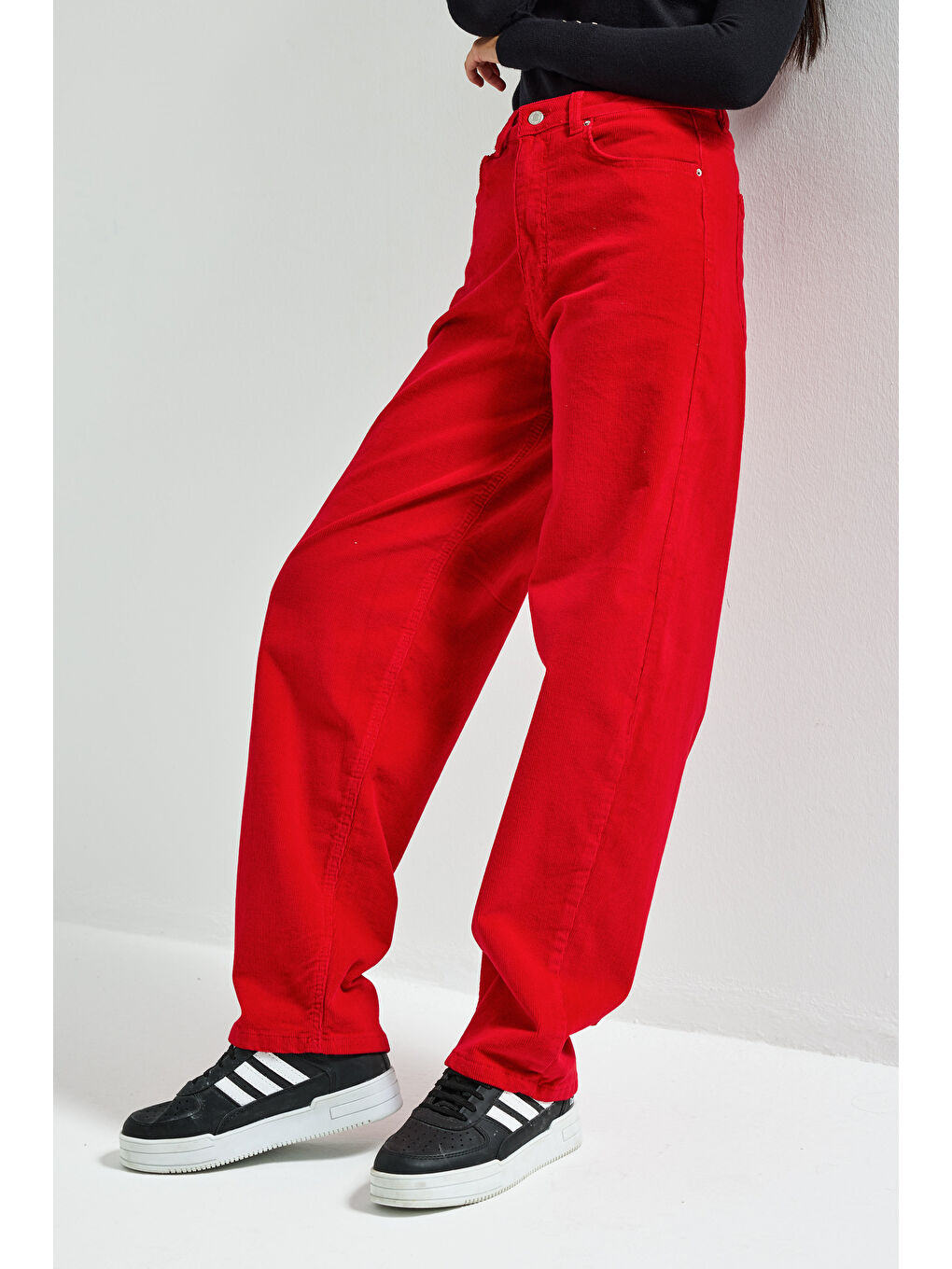 Kadın Kırmızı 26w5-19 Skater Fit Velvet Kadife Kumaş Pantolon-3