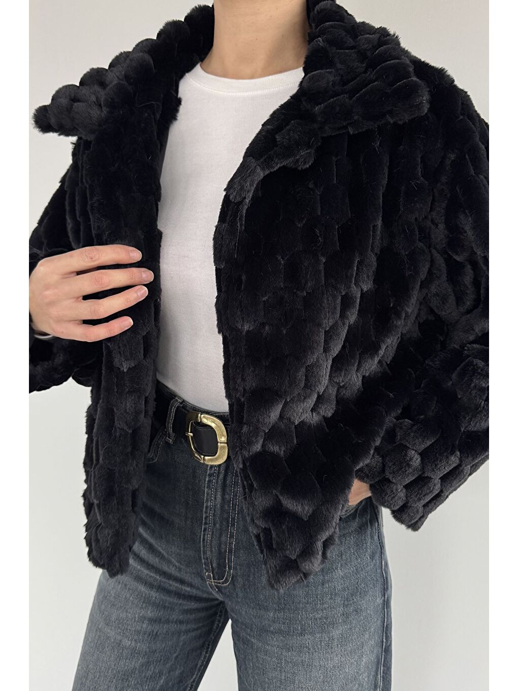 Siyah Kadın İç Astarlı Pelüş Mont-1