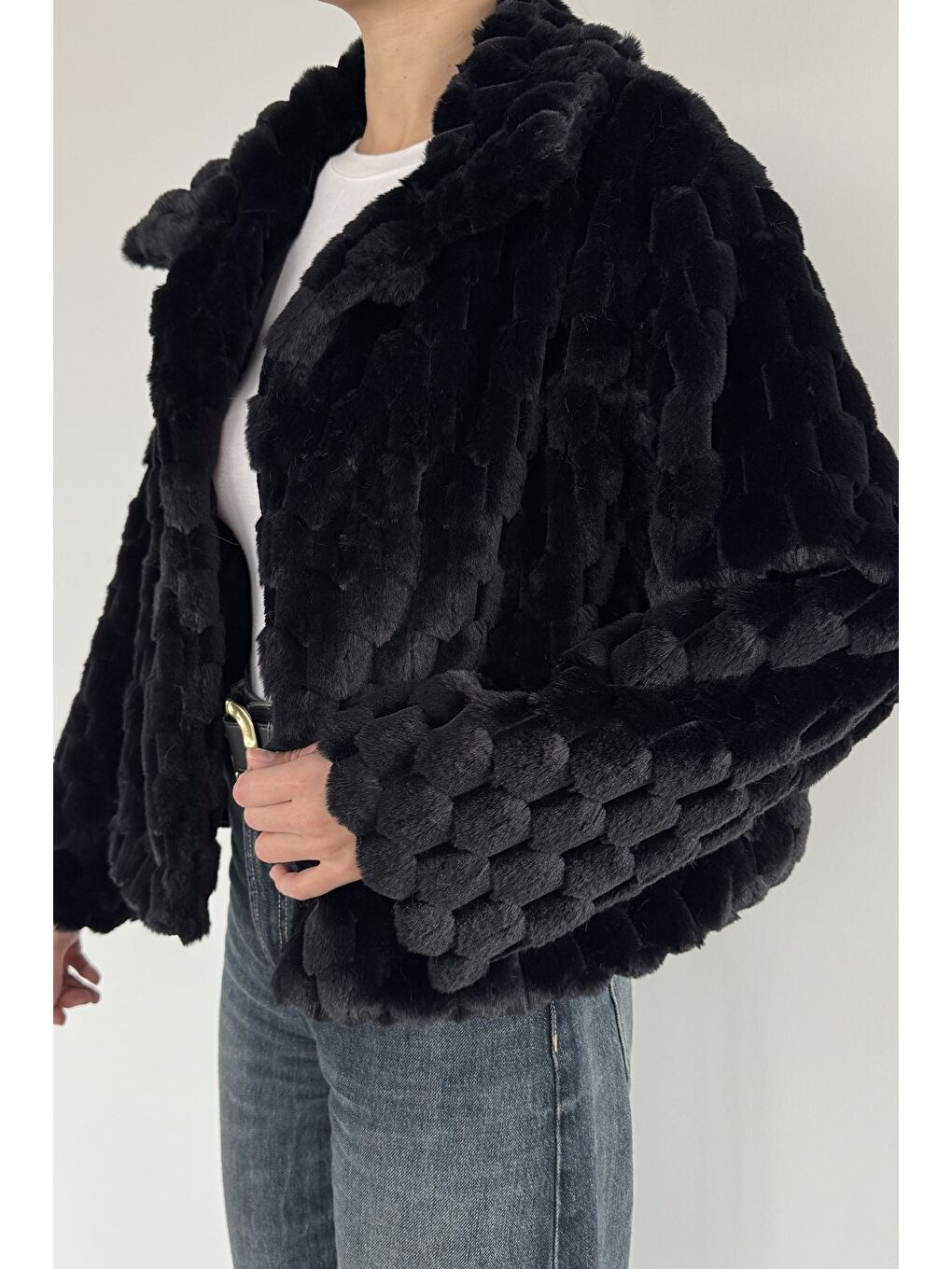 Siyah Kadın İç Astarlı Pelüş Mont-2