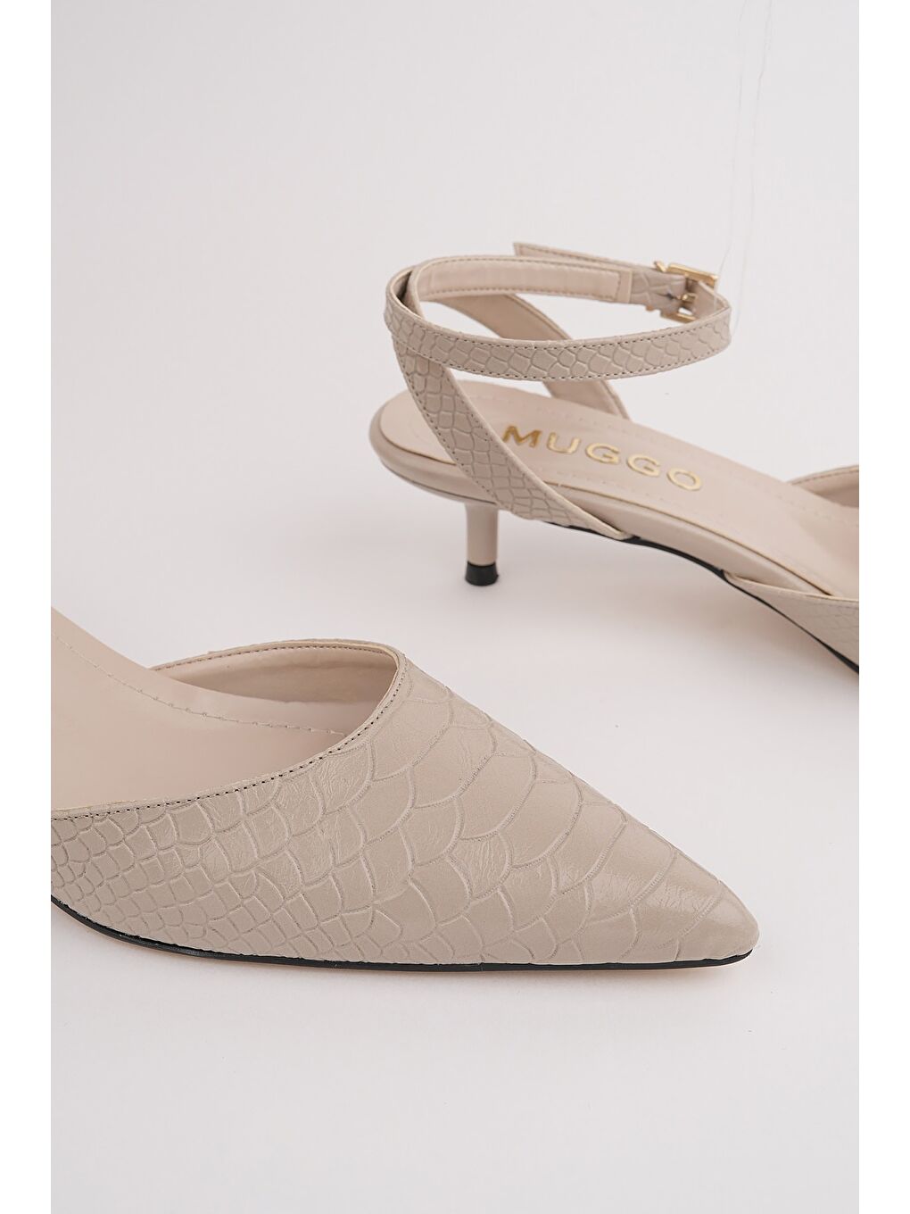 Bej KİCK Kadın Kroko Desenli Sivri Burun İnce Topuklu Bilekten Bağlamalı Ayakkabı-2