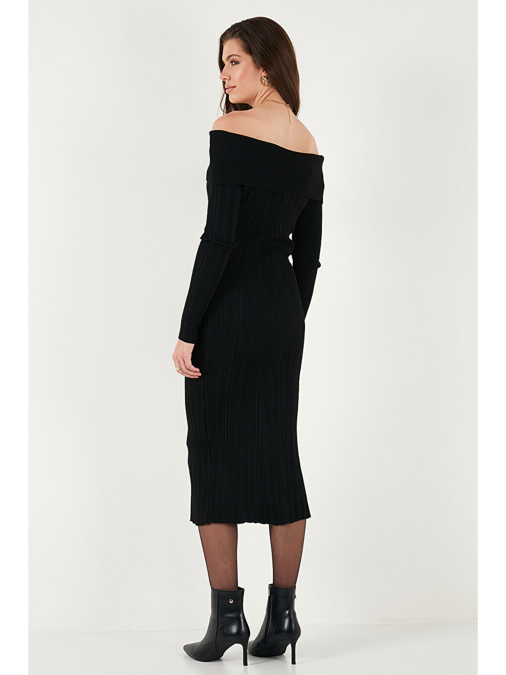 Siyah Premium Fitilli Carmen Yaka Slim Fit Midi Boy Triko Elbise 680EL00033-5