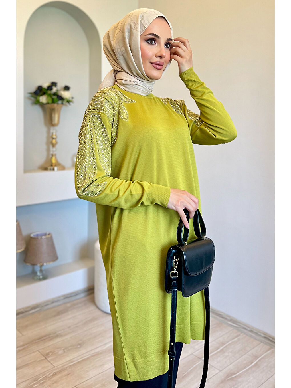 Yeşil Omuz Taşlı Tesettür Triko Tunik-5