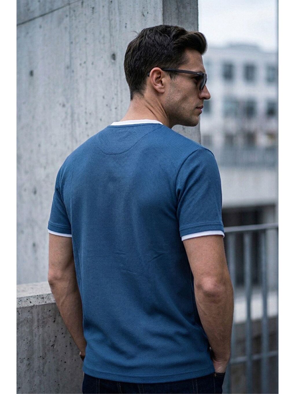 Mavi Prey Vaffle Dokulu Çift Yaka Görünümlü Slim Fit Erkek Tişört-1